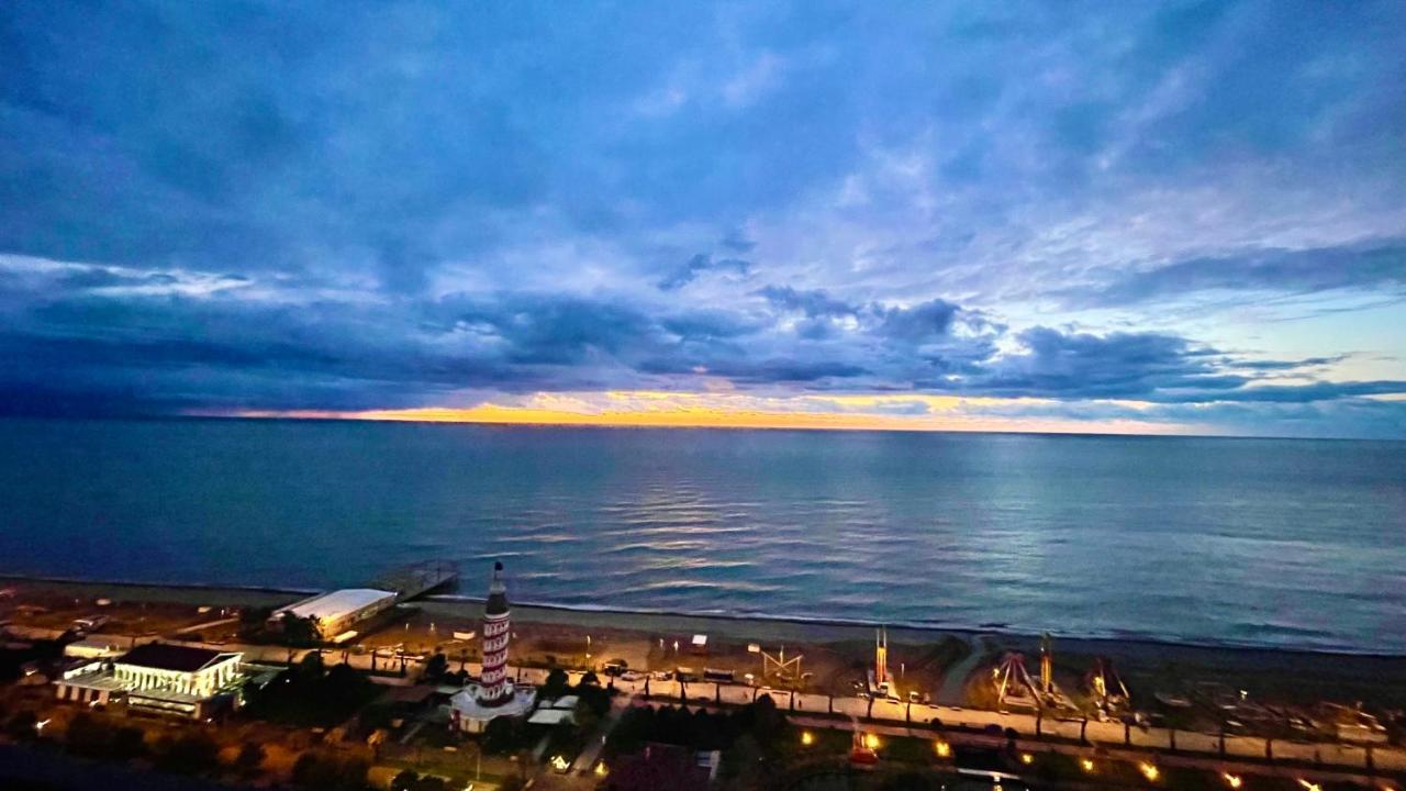 Hellobatumi 아파트 호텔 외부 사진